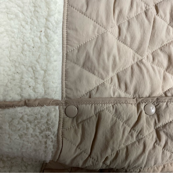Abercrombie & Fitch Quilted Sherpa Plush Sleeveless Vest Pockets Beige XXXL - Picture 4 of 8